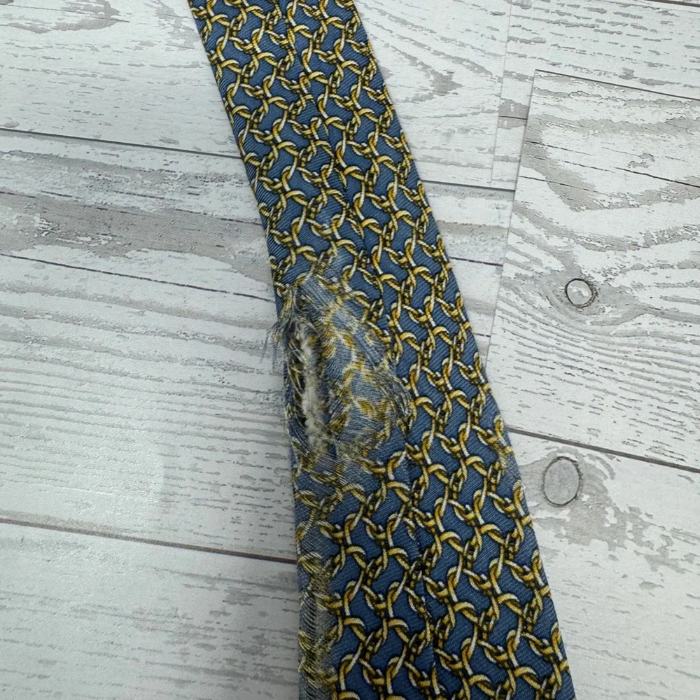 Brooks Brothers Men's Silk Tie Blue Yellow Chain Pattern‎ Made in USA